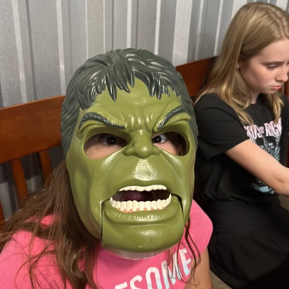 Green kids hulk mask - Picture 2 of 2